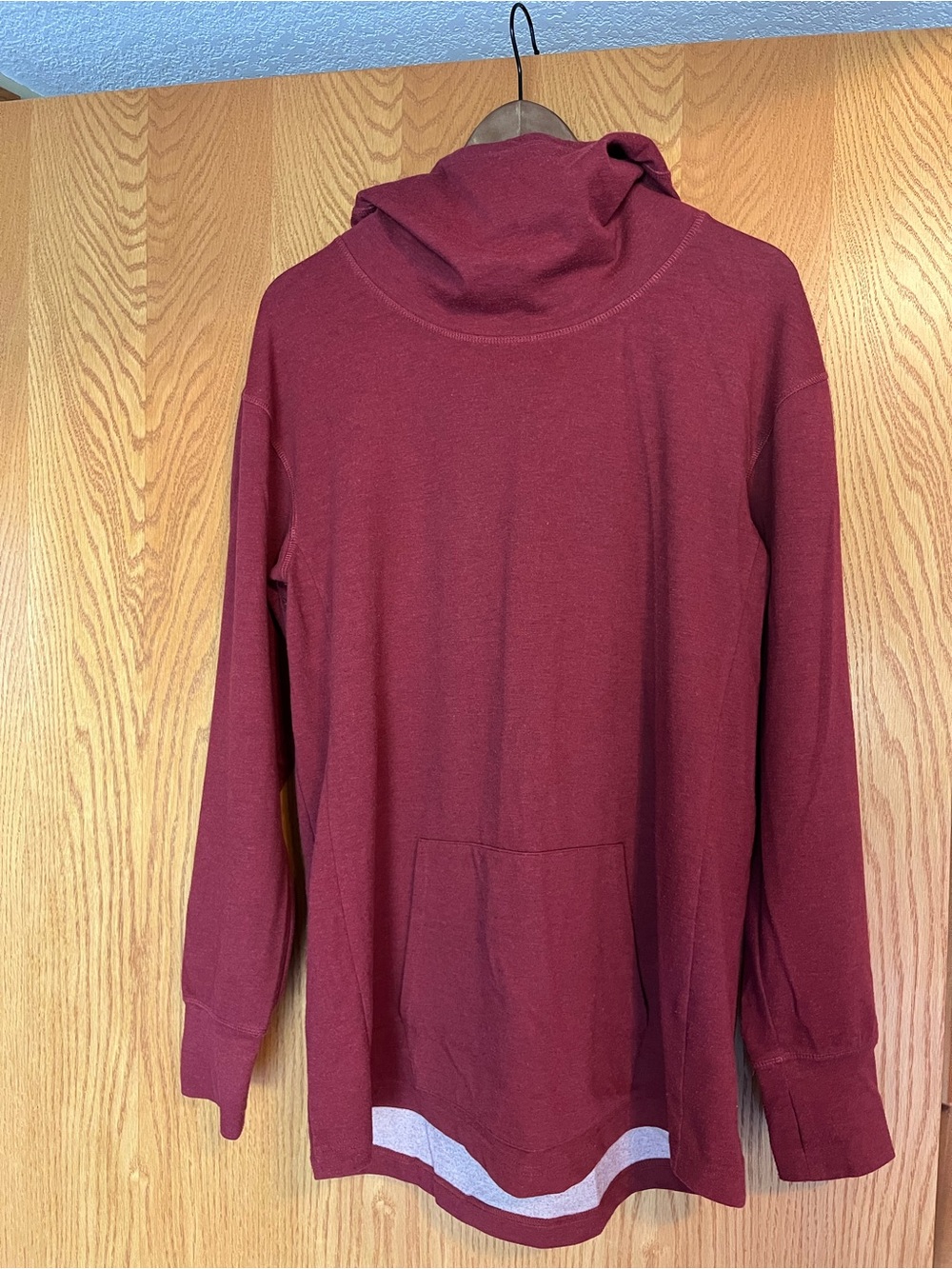 Fundamental Coast women’s Maroon Hooded Pullover Sweatshirt size: xl
